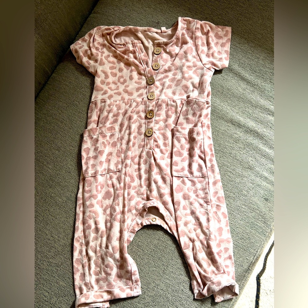 Jessica Simpson leopard romper 12 months